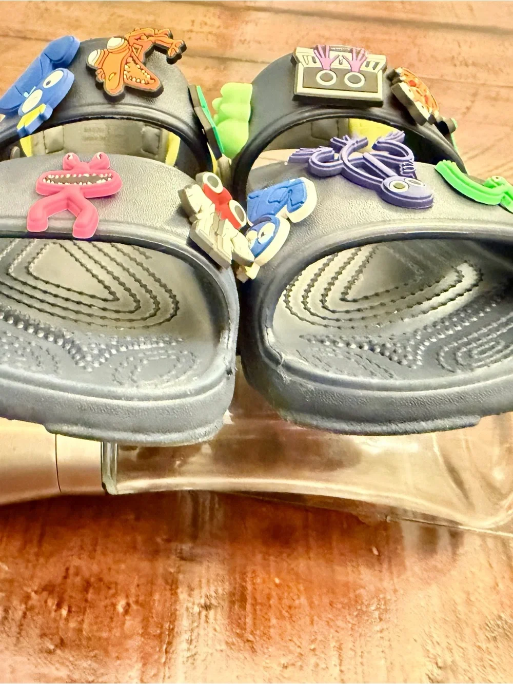 Crocs J3 Kids Classic All-Terrain Sandal Black & 14Charms Adjustable Straps
